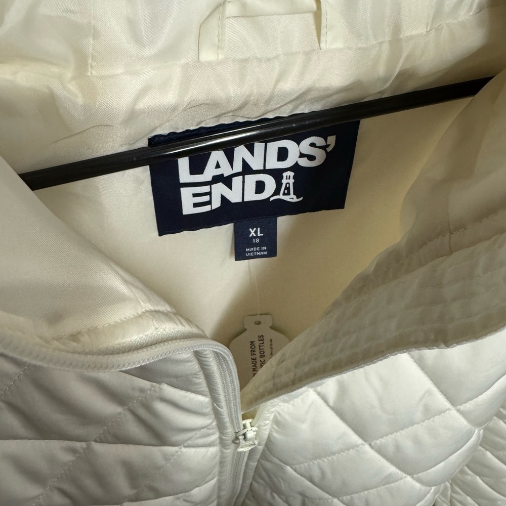 Lands' End Women’s White Quilted Puffer Jacket - Picture 2 of 6